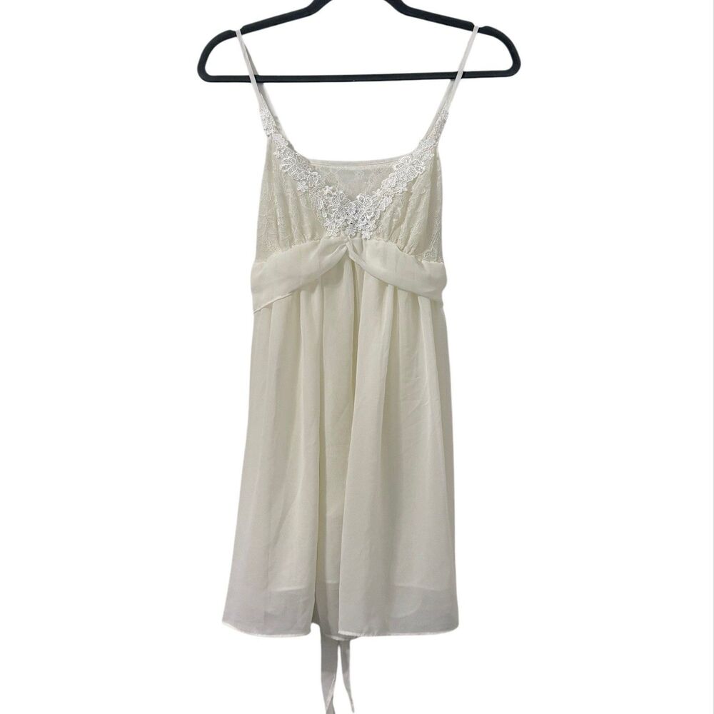 Simply Vera Vera Wang‎ Lacey Dainty Babydoll Top Medium Romantic Whimsical